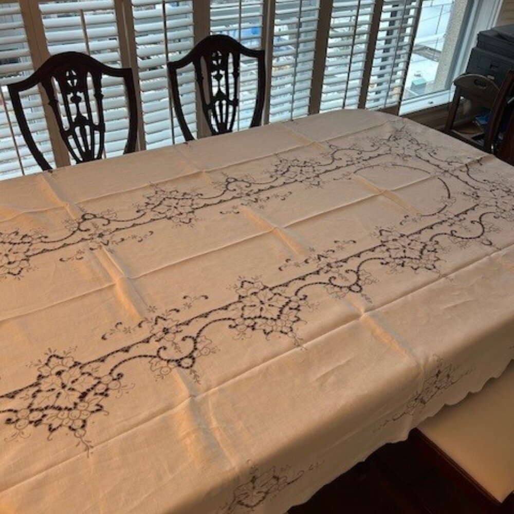 Vintage linen tablecloth